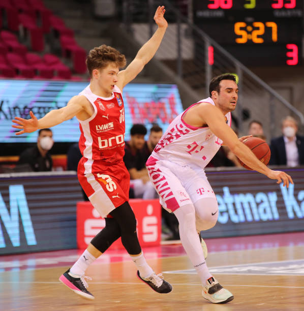 更是一次 更是一次