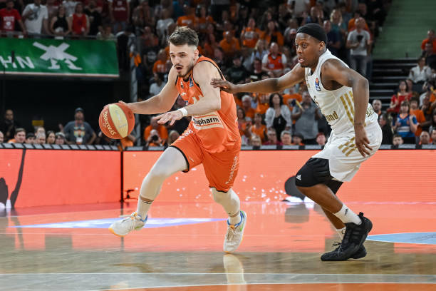 这些成就的 这些成就的